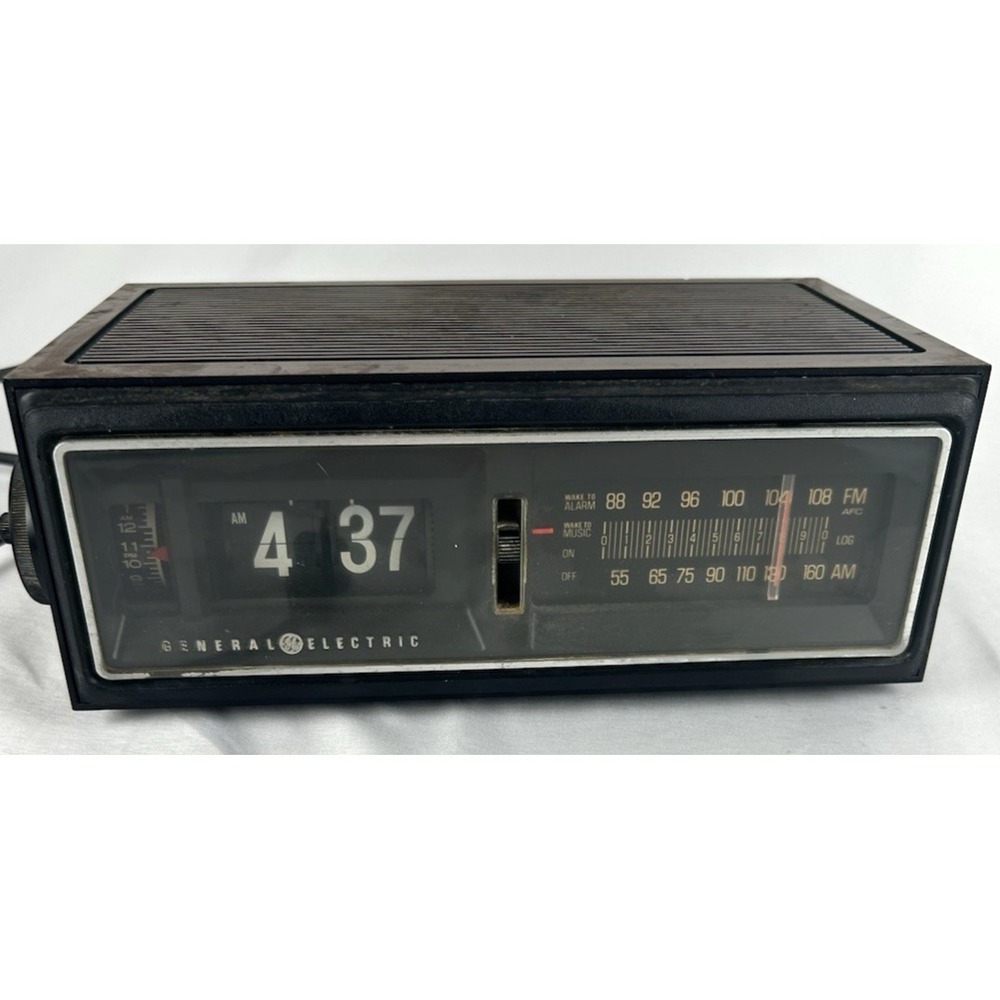 Vintage General Electric GE 7-4300F Flip Alarm Clock Radio CLOCK DOESN'T WORK